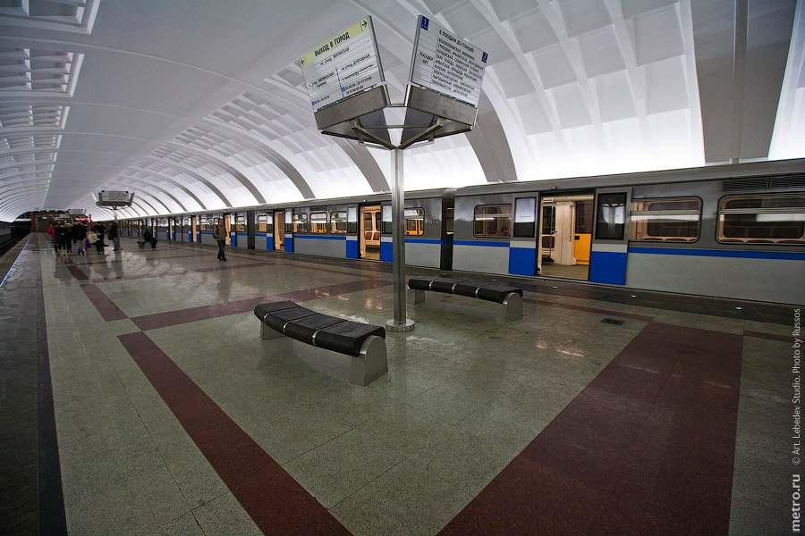 «Баранка» по АПЛ (c) www.metro.ru, Russos, 2010