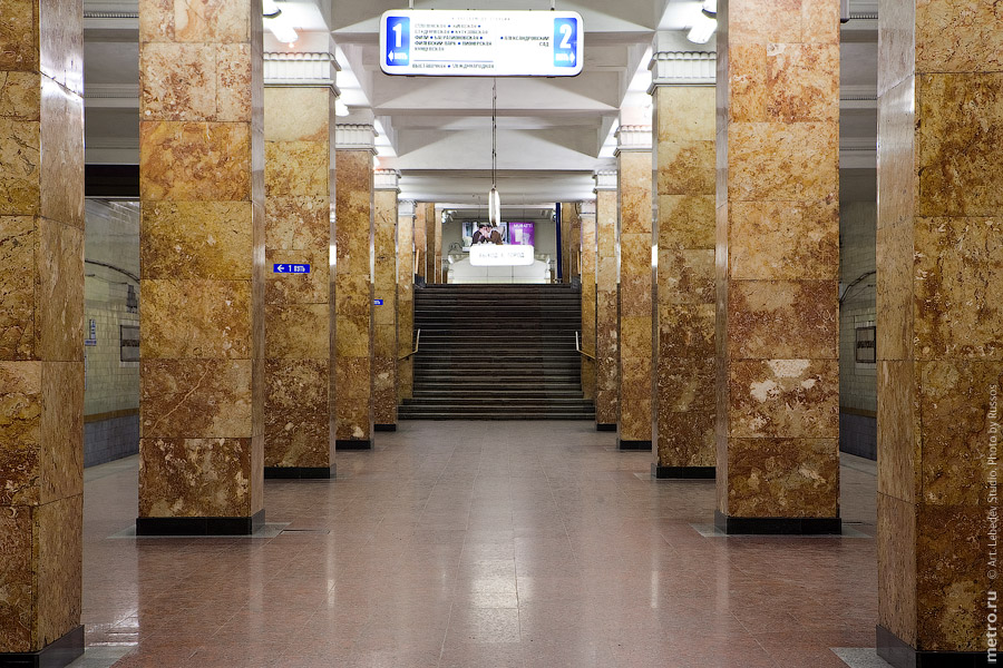 Станция «Арбатская» Филевской линии (c) www.metro.ru, Russos, 2010