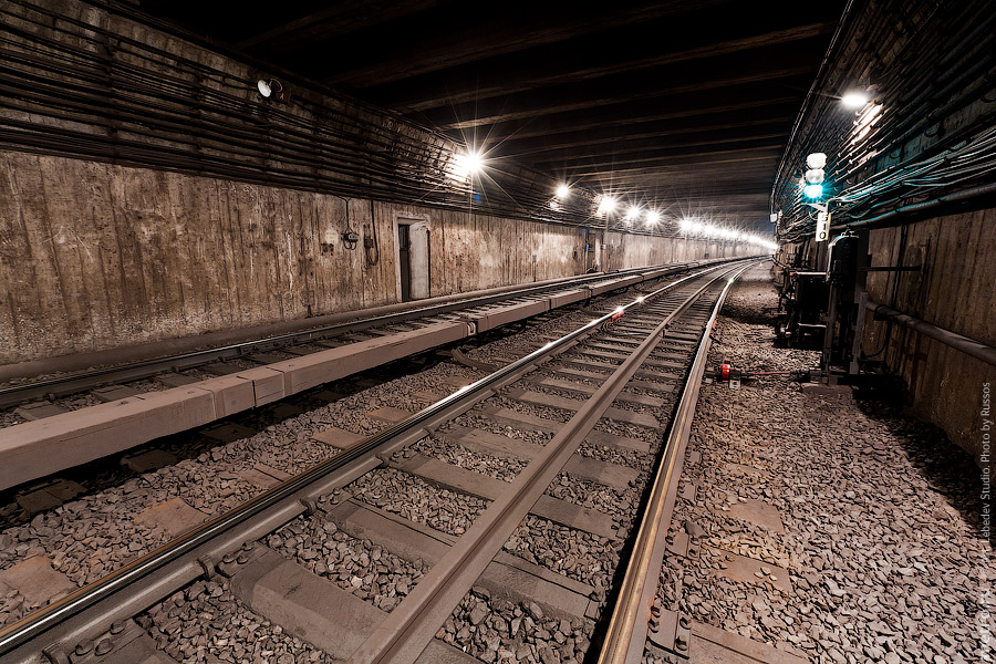 Станция «Арбатская» Филевской линии. Тоннельные окрестности. (c) www.metro.ru, Russos, 2010