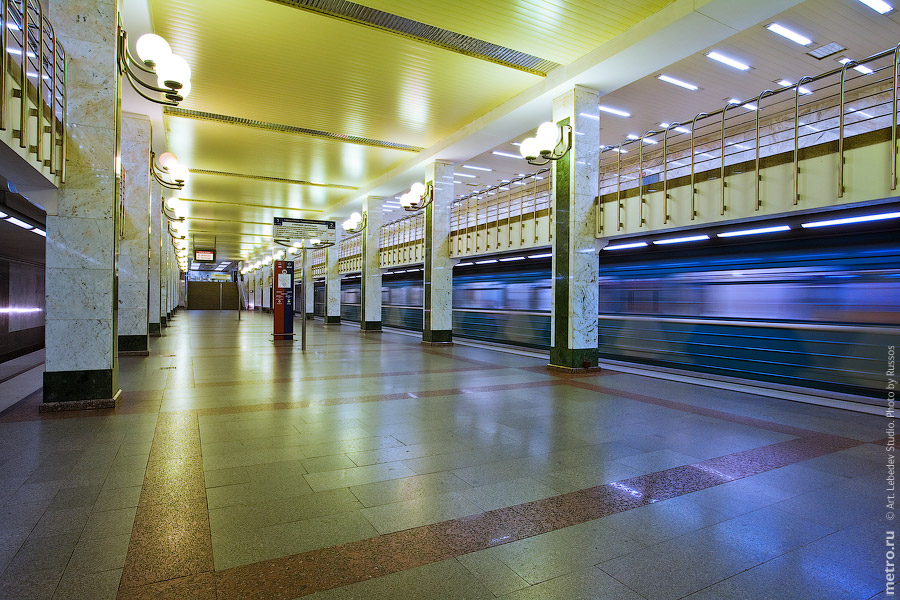 БДД — Бульвар Дмитрия Донского (c) www.metro.ru, Russos, 2010
