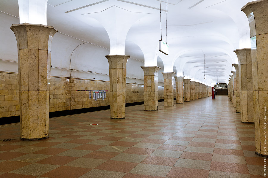 Станция «Кропоткинская» (c) www.metro.ru, Russos, 2010