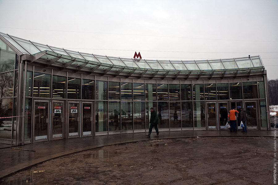 (c) www.metro.ru, Russos, 2009
