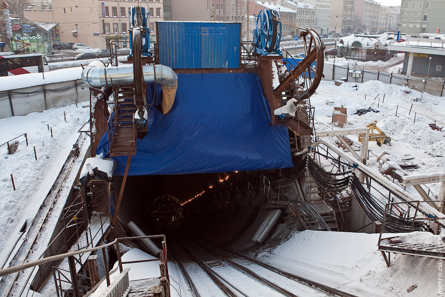 ТПМК Херренкнехт и наклонный ход станции «Обводный канал» (c) www.metro.ru, Russos, 2010