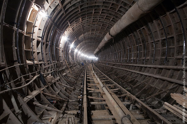 (c) www.metro.ru, Russos, 2009