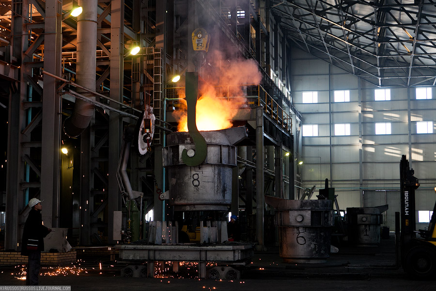 Производство металлургического кремния (c) Russos, 2010