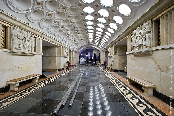 (c) www.metro.ru, Russos, 2008