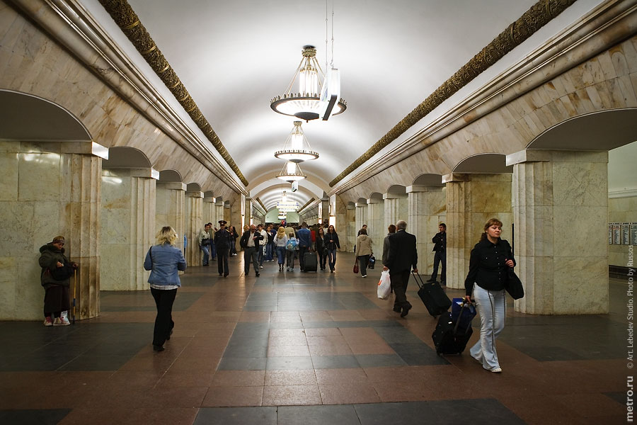 Курская станция метро. Станция Курская Кольцевая. Метро Курская Кольцевая. Курская кольцевой линии. Метро Курская Кольцевая линия.