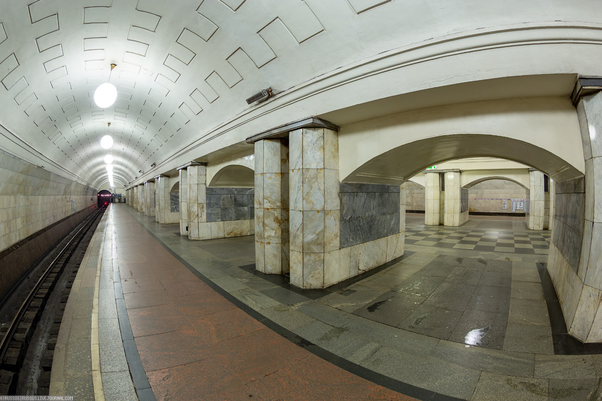 Станция метро театральная фото