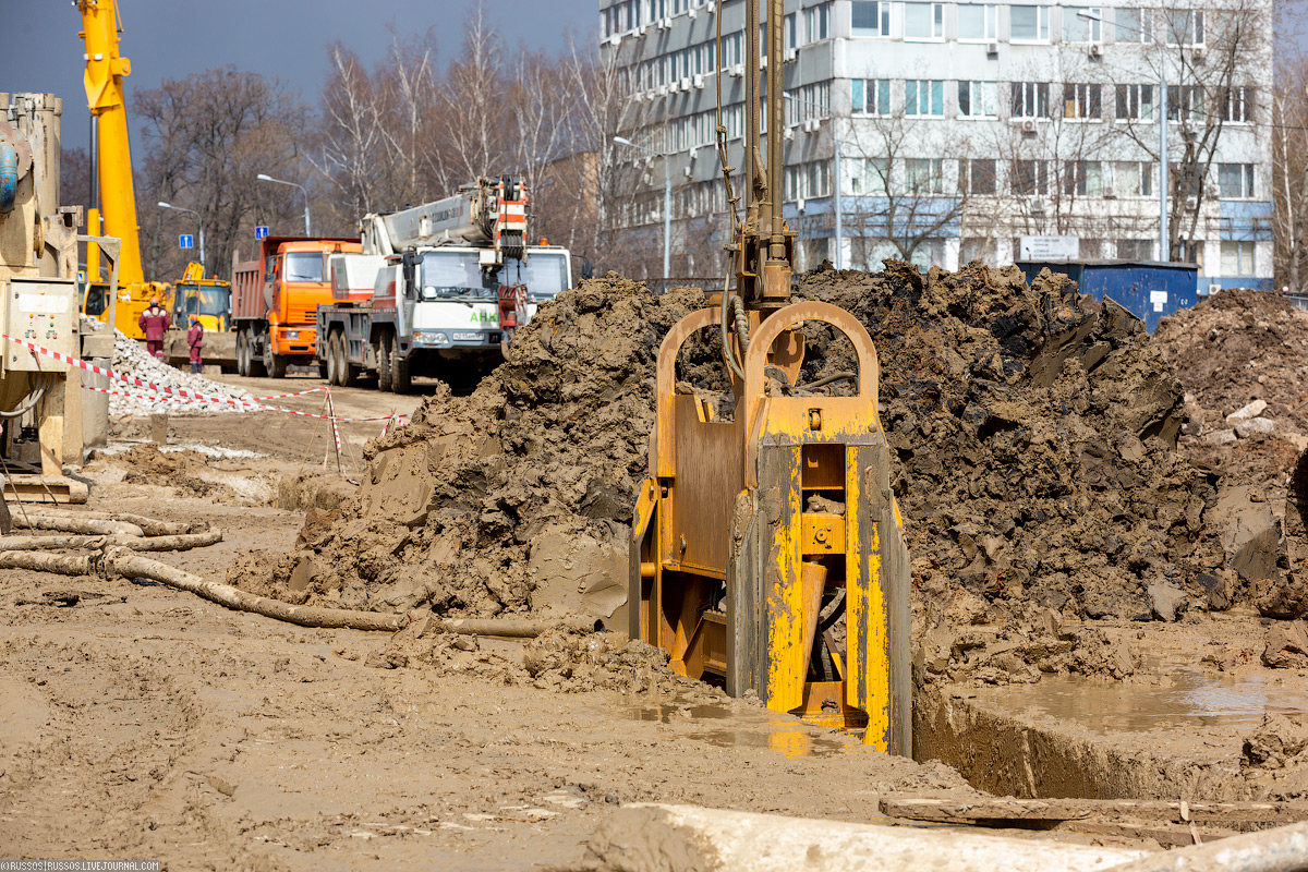 Съезд в котлован угол для трактора.