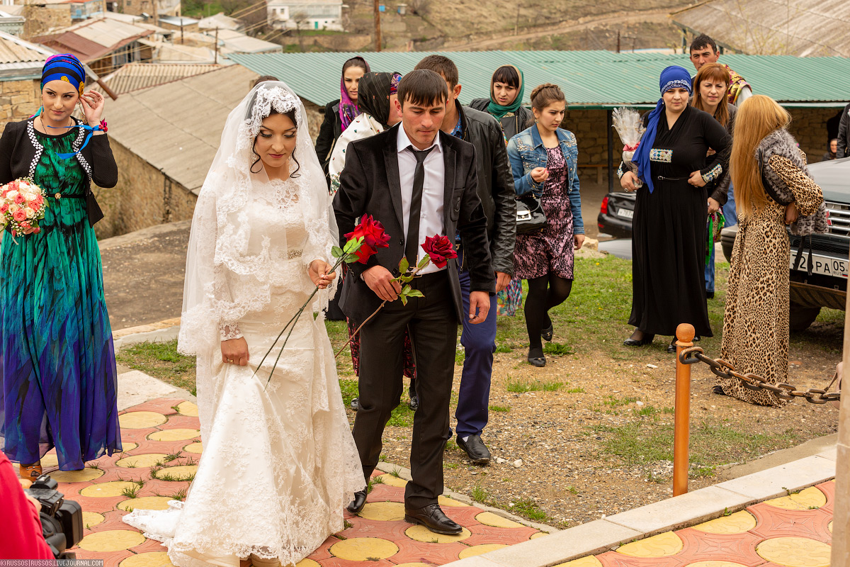 Дагестанские семьи следуют обычаям свадьбы вопреки экономическим трудностям